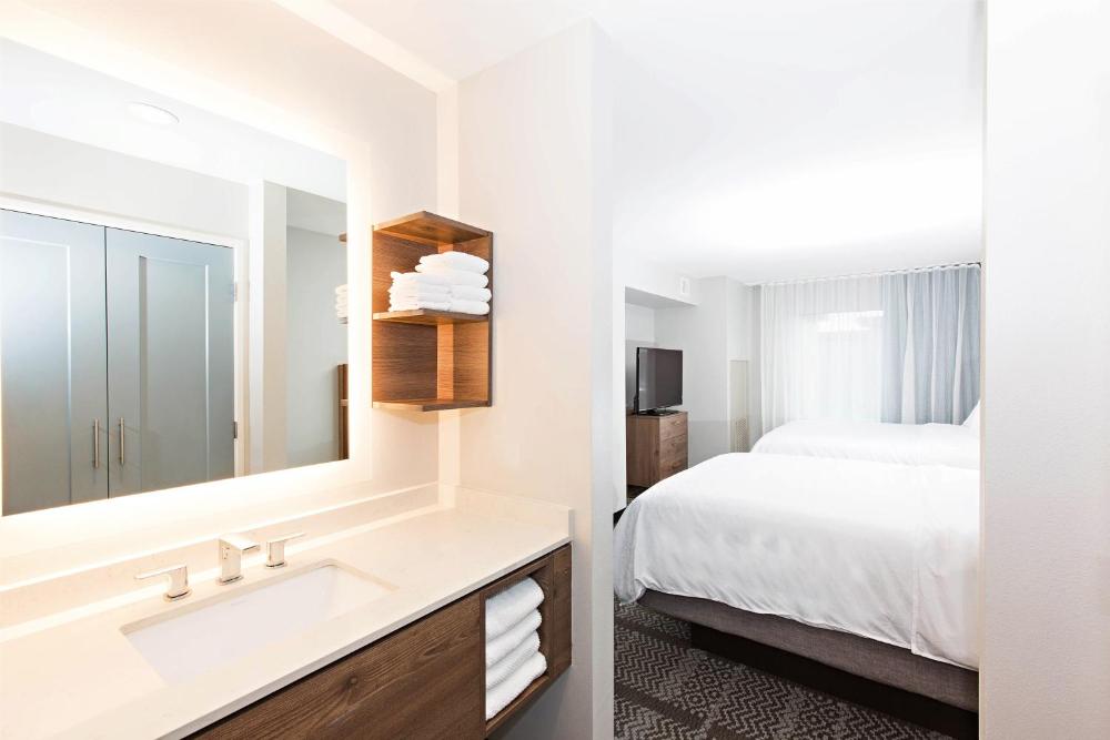 Queen Suite - Hearing Accessible interior